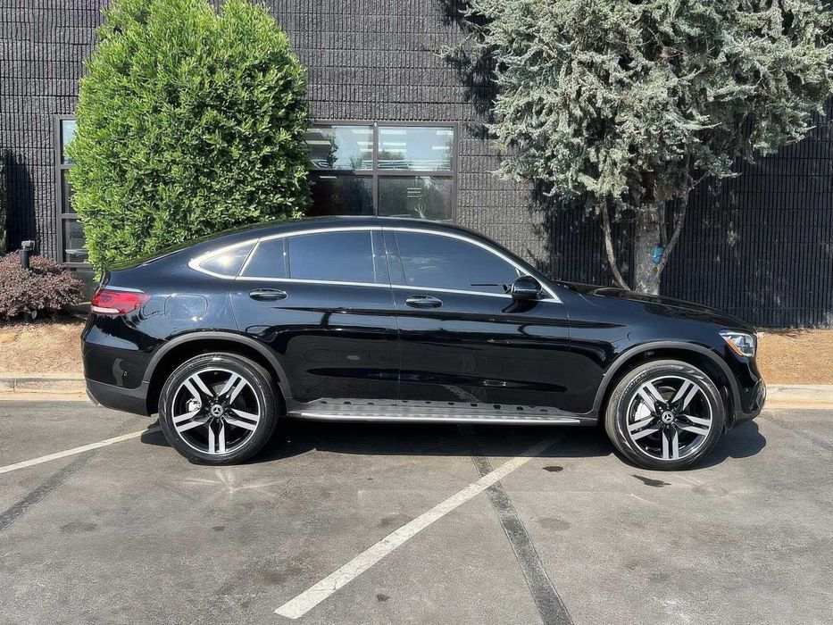 Mercedes-Benz GLC 300 Coupe 4MATIC      2021
