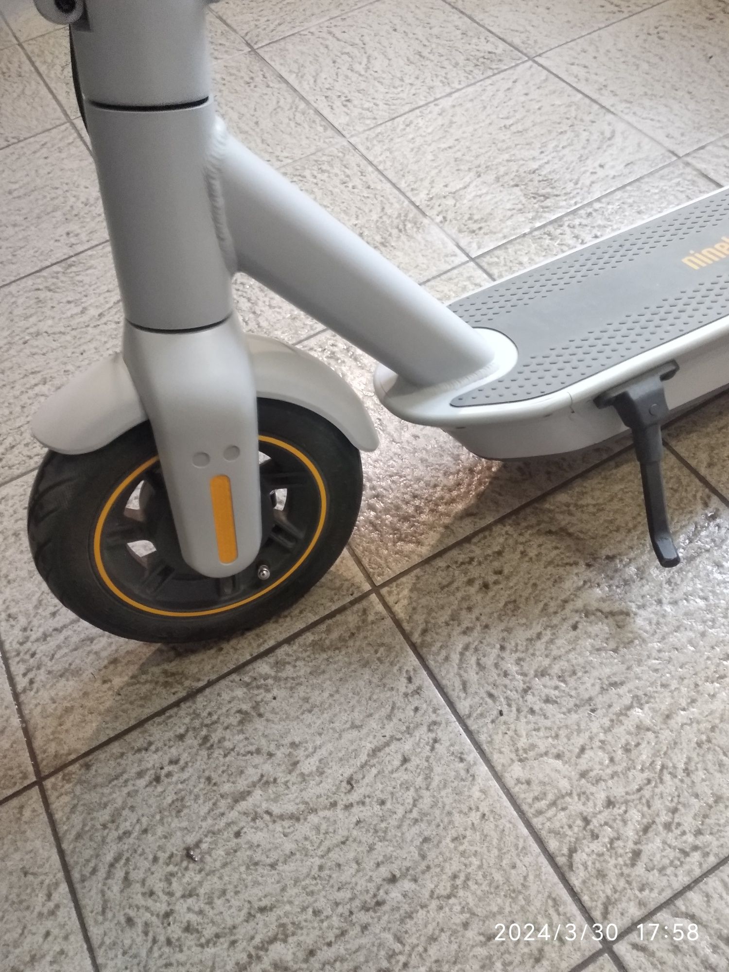 Електросамокат SEGWAY Ninebot G30LE