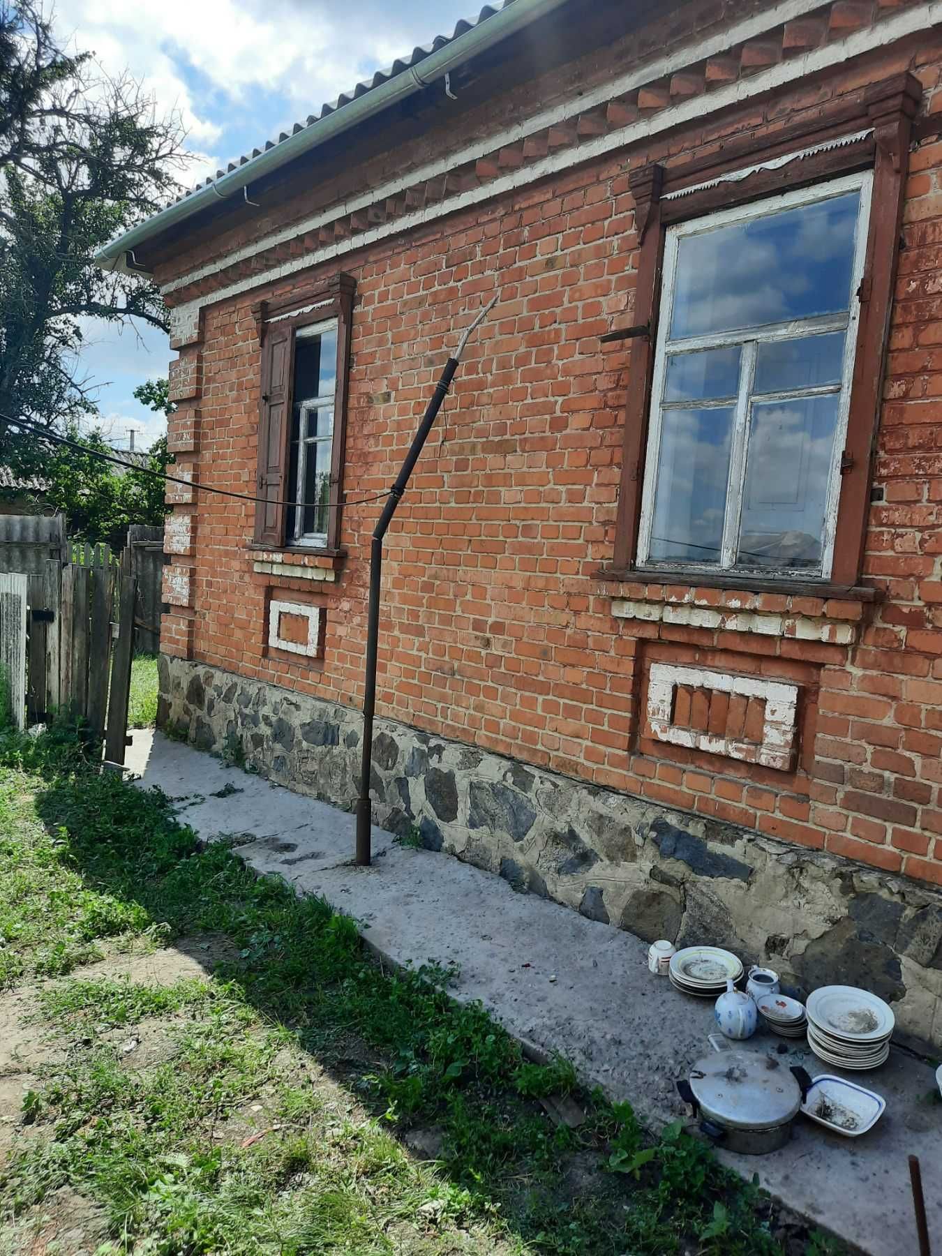 Продам будинок (садибу) на дві квартири, смт Нова Прага, Кіровогр.обл.