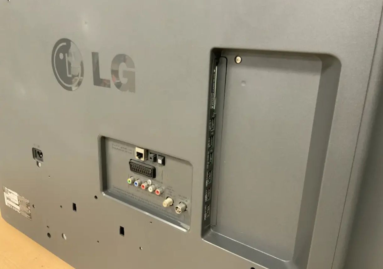 64gb de RAM e NVIDIA Workstation Lenovo P520 + Monitor LG 55 polegadas