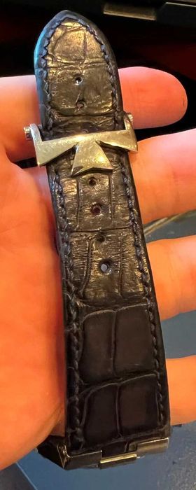 Cronógrafo Vacheron Constantin Overseas com mostrador azul, 90% novo