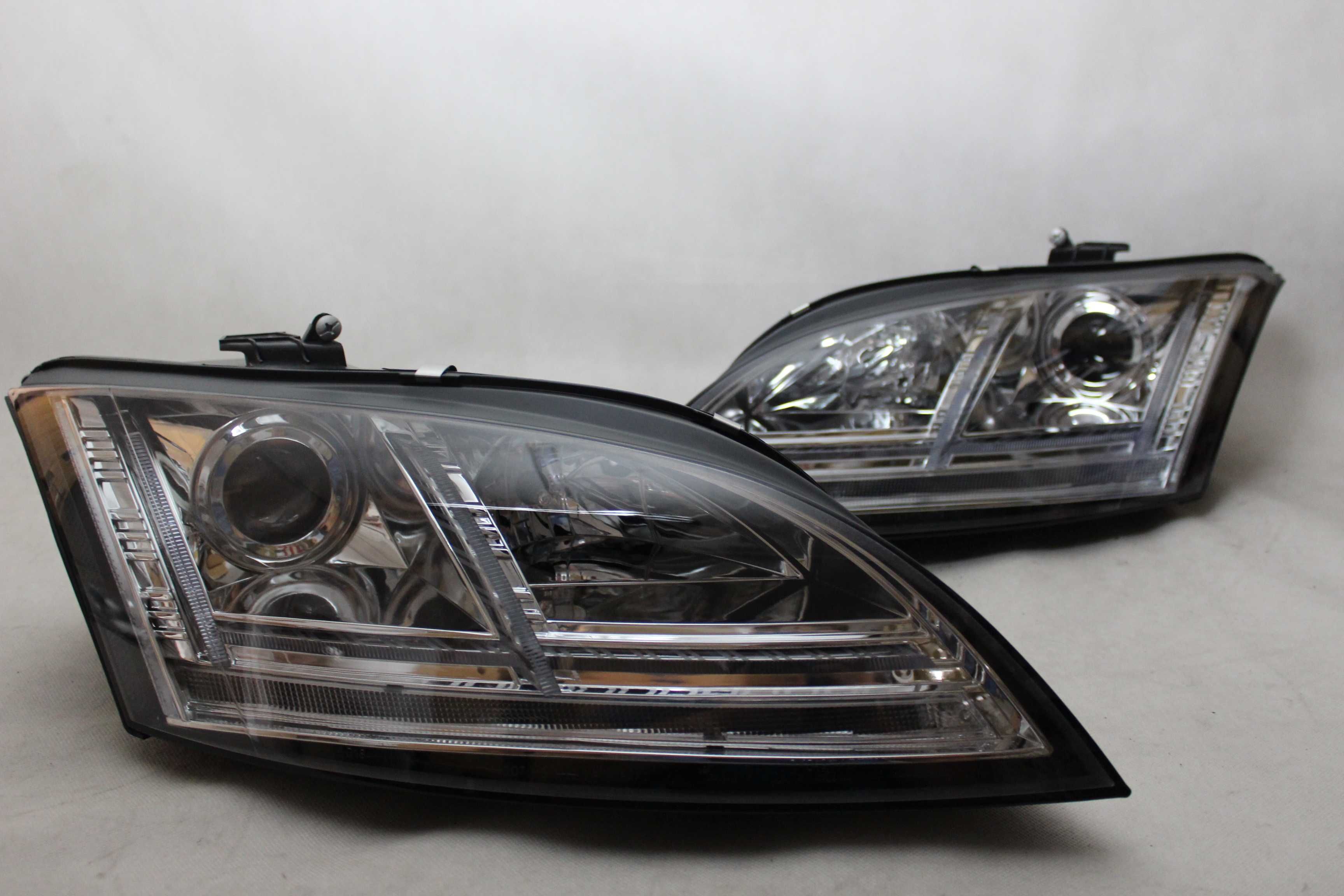 Lampy reflektory przednie przód AUDI TT 8j 06-10 Xenon LED BAR CHROM !