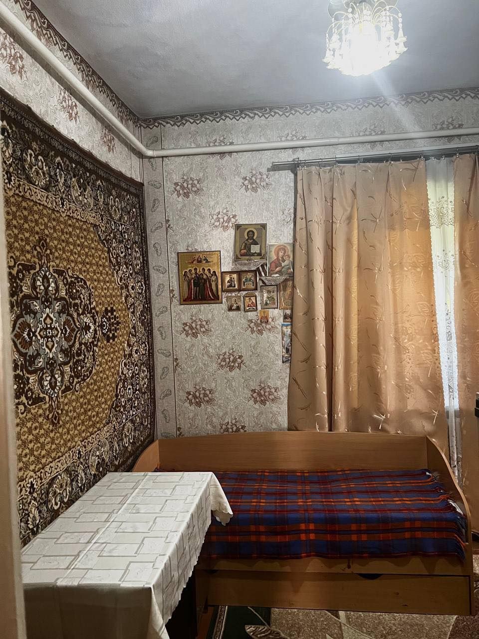 Продам півдома в м. Балта поряд з центром