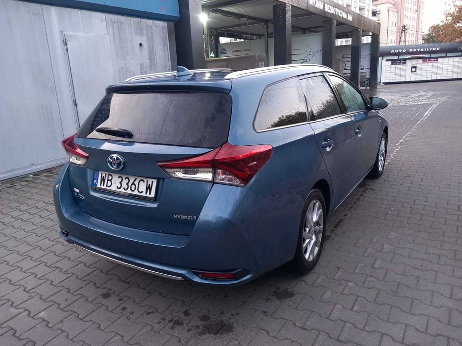 Auris kombi 1.8 hybrid panorama serwis ASO oryginalny przebieg
