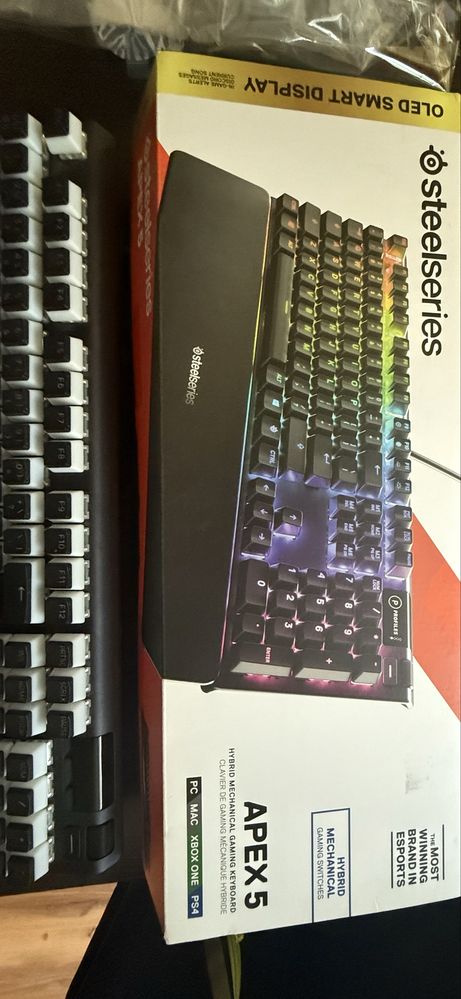 Steelseries Apex 5 + PrismCaps Steelseries black