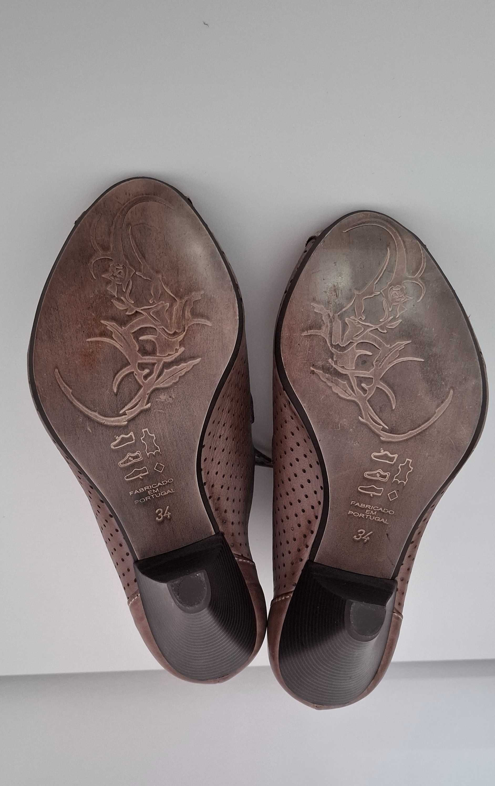 Botins 34 em pele