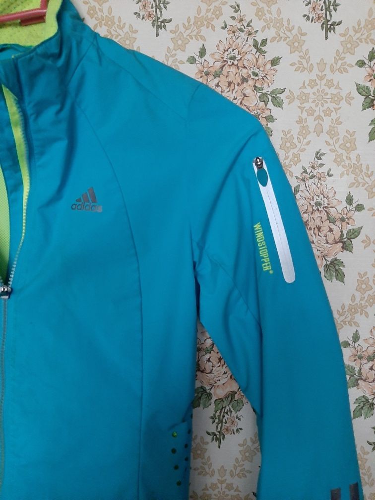Kurtka Adidas do biegania