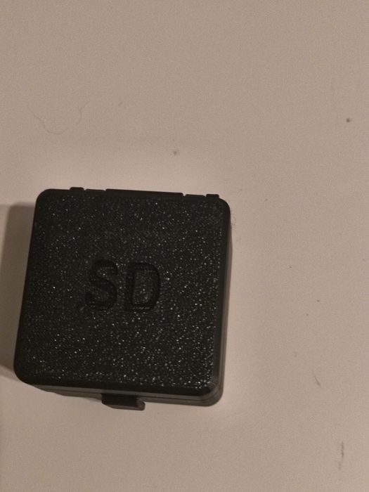 Pojemnik na karty micro sd oraz sd