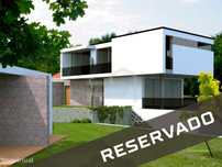 Moradia em ruínas com projecto aprovado para restauro.
