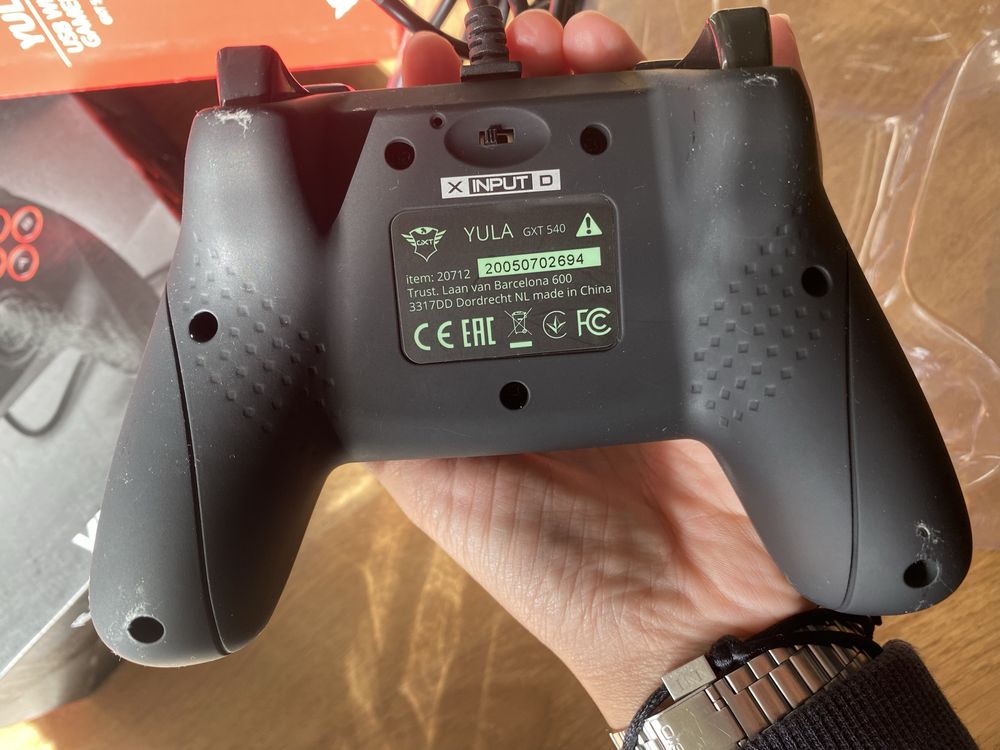 Gamepad com fio GXT 540 YULA