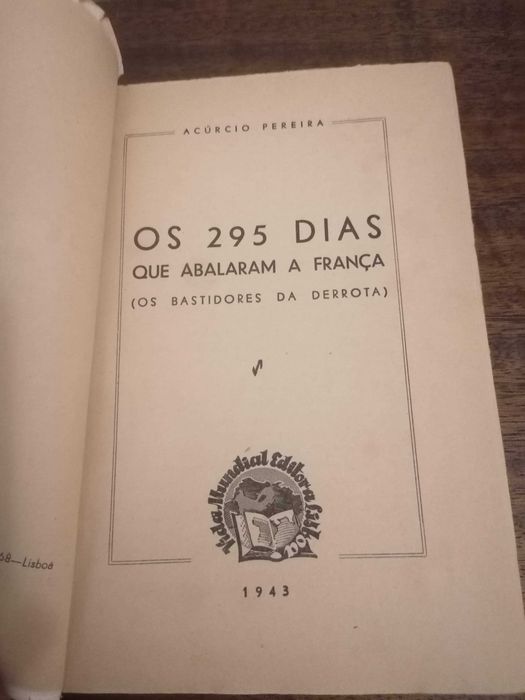 Livro “Os 295 dias que abalaram a França” de Acúrcio Pereira