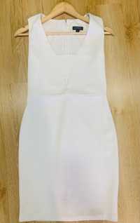 Klasyczna biała sukienka