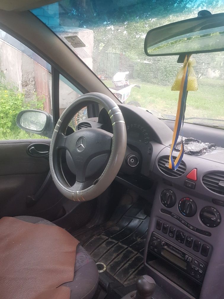 Mercedes.   A170