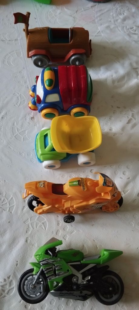Детские игрушки для мальчика.
