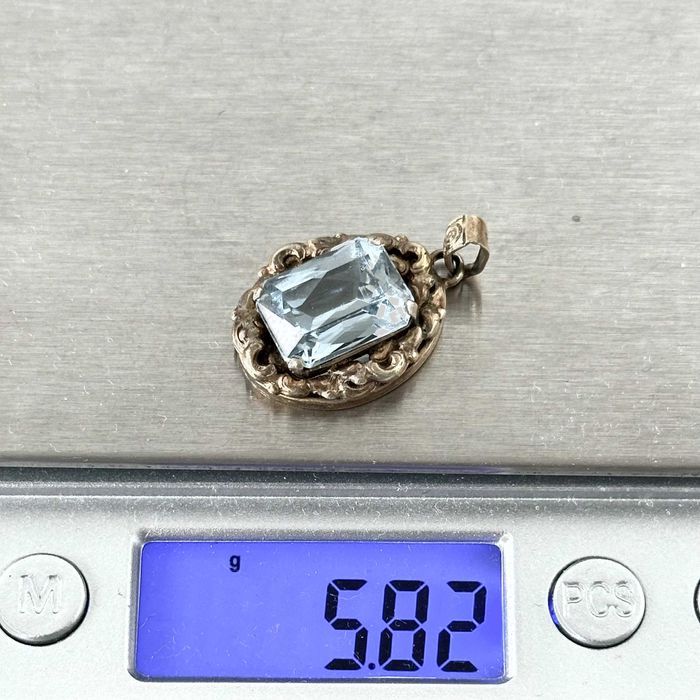 Srebrna przywieszka z Akwamarynem z ok. 1900 roku z srebra próby 835