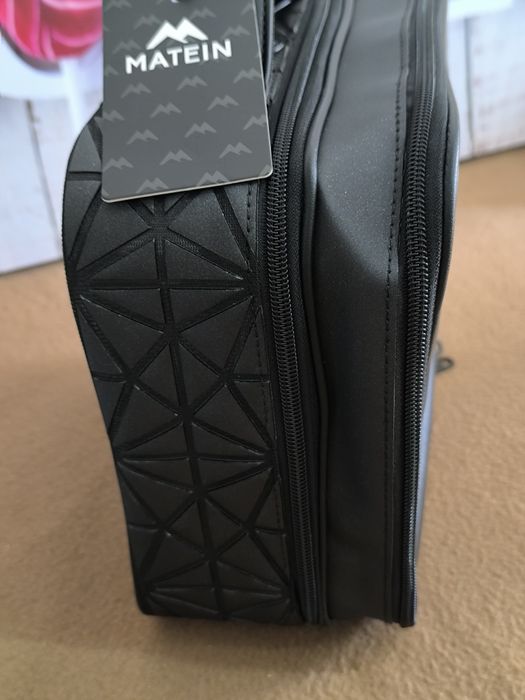 Bolsa de Viagem c/ Organizador p/ Cabos e Eletrónicos M Matein Preta