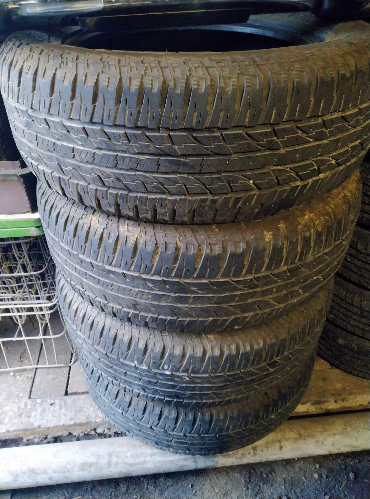 Продам резину Yokohama 275/60/R20 комплект 4шт