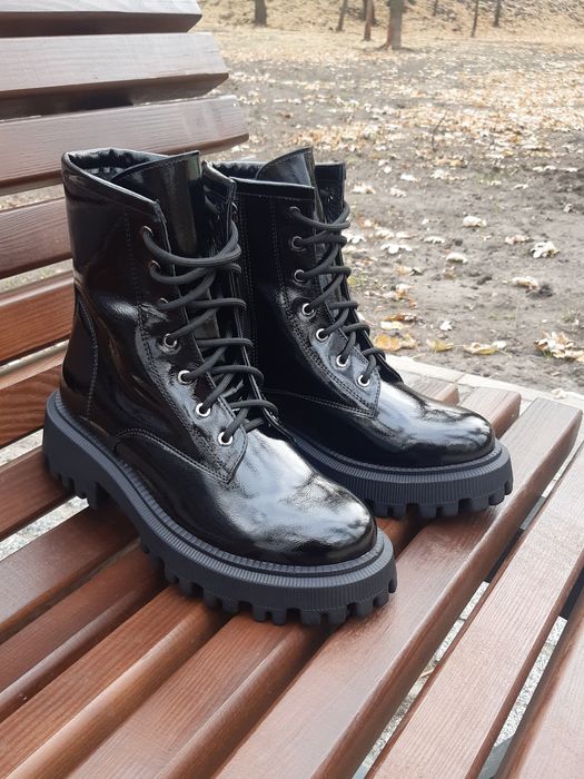 Лаковані шкіряні черевики (лаковые кожаные ботинки боты берц