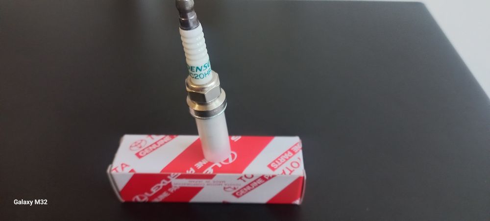 Іридієві свічки DENSO SC20HR11