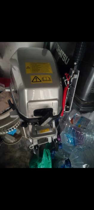 Vendo motor Honda 5 HP 4 tempos sem ducomentos não negociável