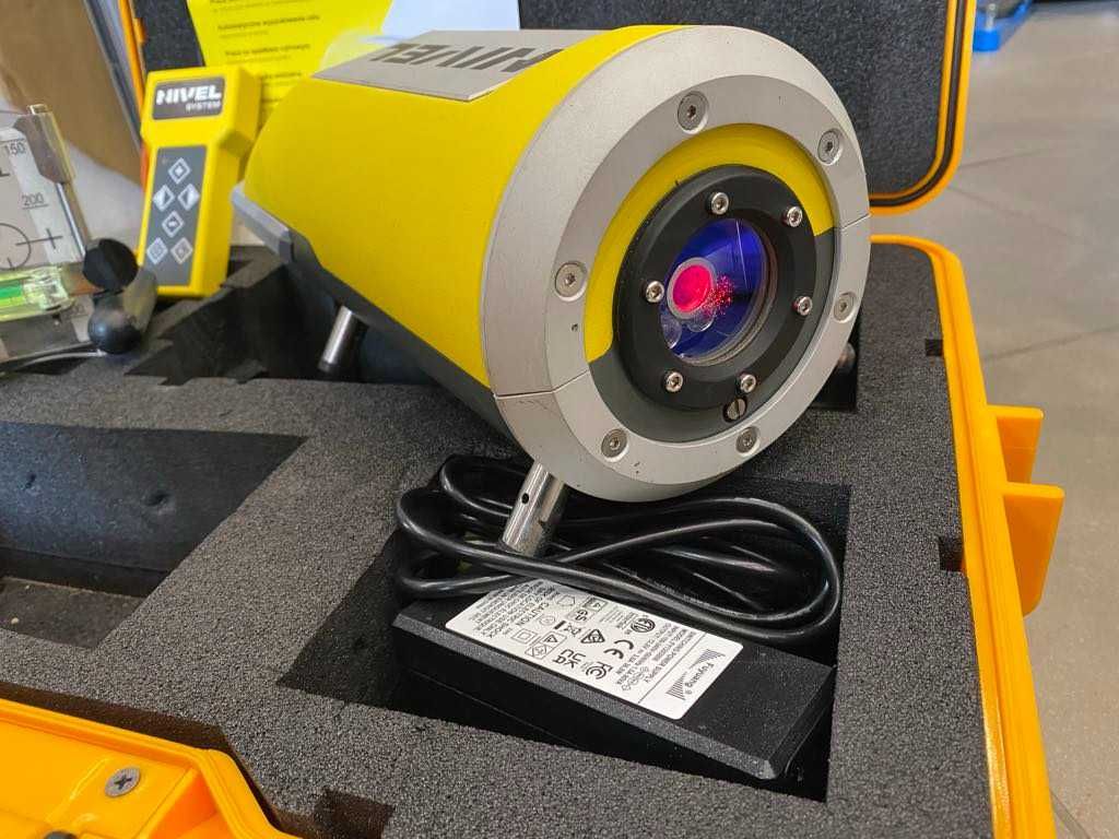 Niwelator Rurowy NIVEL SYSTEM PL200R Laser Rurowiec do kanalizacji