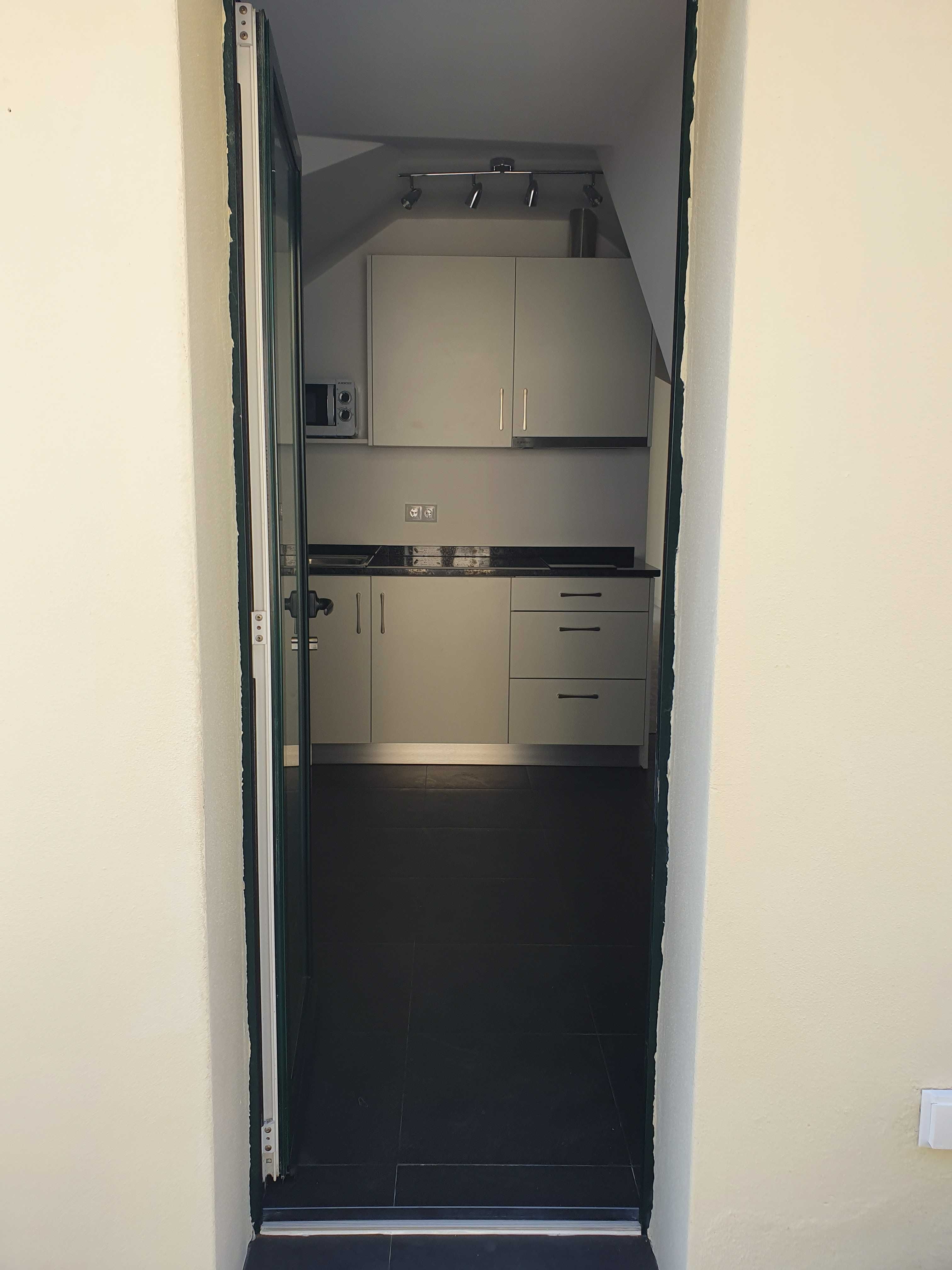 Aluga-se Apartamento T2 Leiria - em frente Parque do Avião