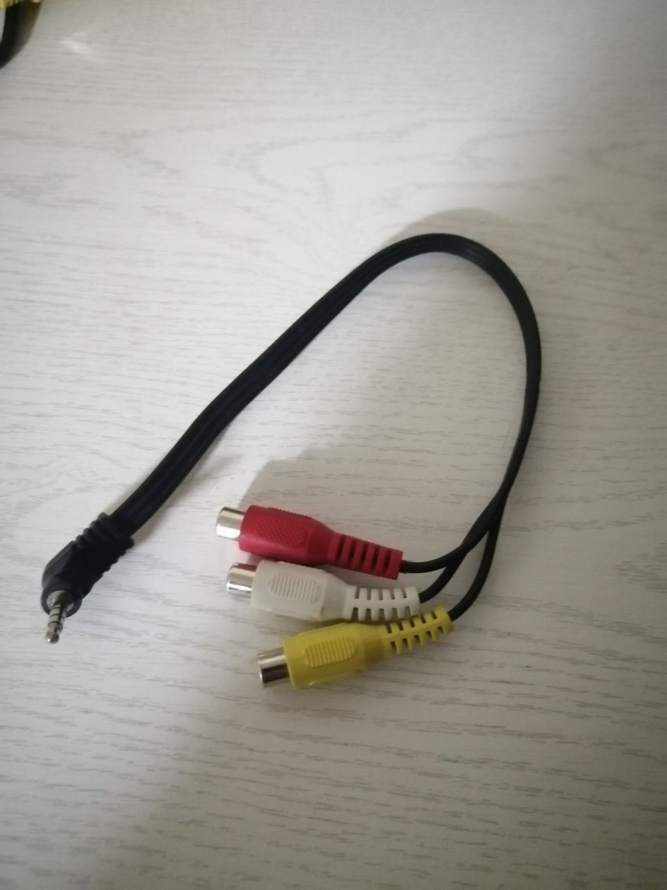 Кабеля VGA, RCA, AUX, TV, Mini-usb, Com-port