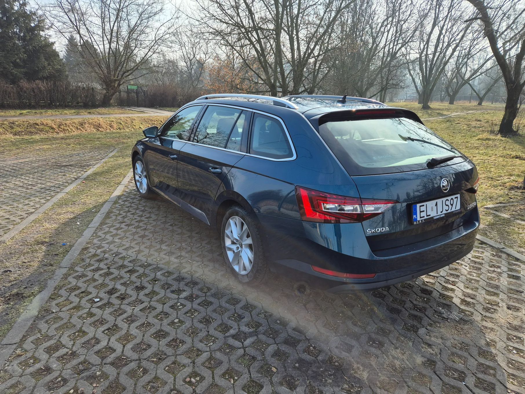 Skoda Superb Niski przebieg, Ekonomiczny - niskie spalanie, Stan bardzo dobry, ASO
