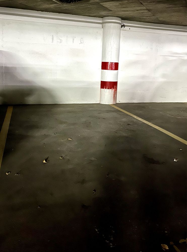 Lugar de garagem no Amial