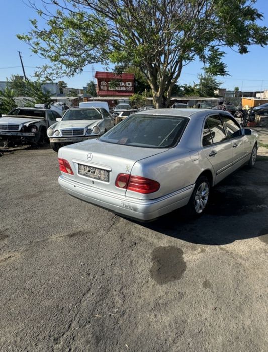 Разбор Мерседес  W210 М104 3.2 бензин дорестайлинг e320 Запчасти шрот