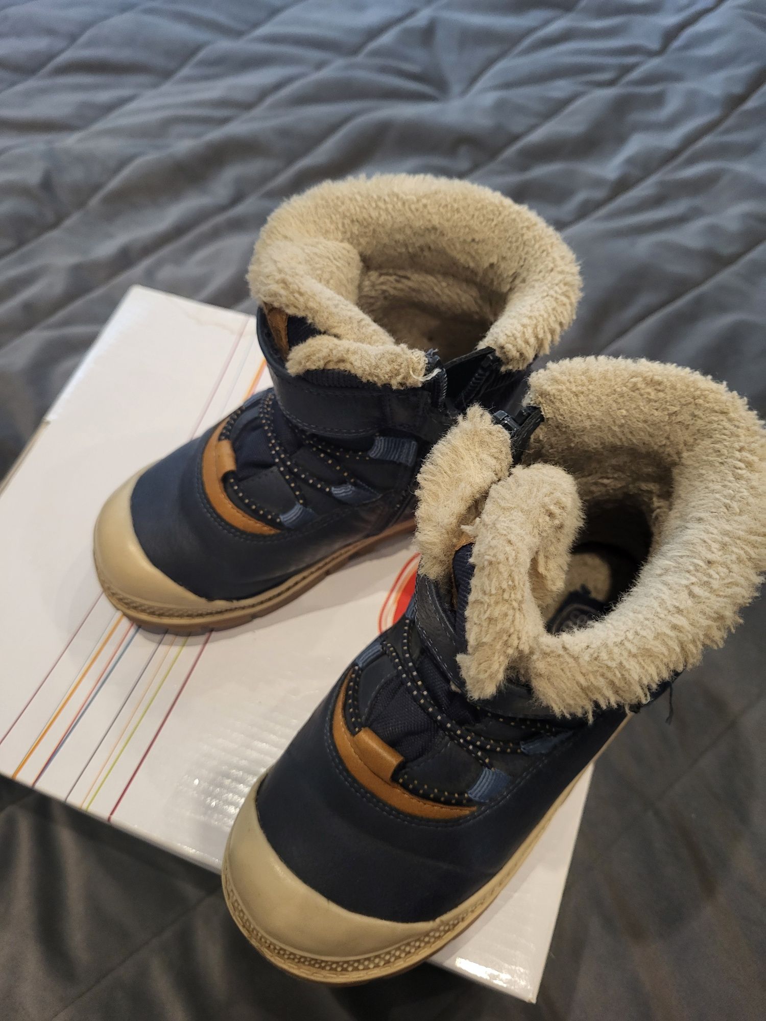 Buty ocieplane zimowe 27 rozm.