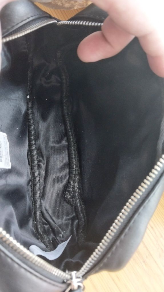 Продам мужскую бананку на пояс Lee Cooper. ОРИГИНАЛ