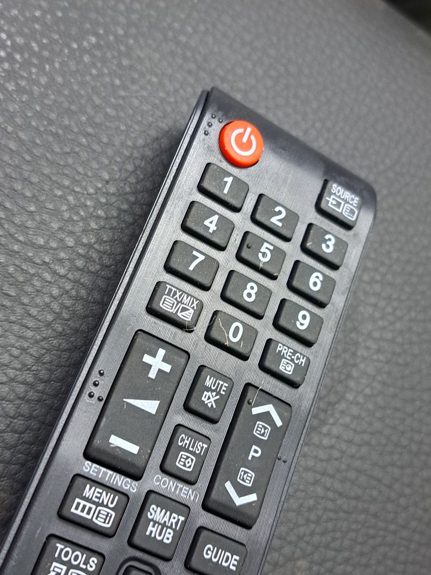 Nowy pilot uniwersalny do każdego tv Samsung Led lcd OLED qled
