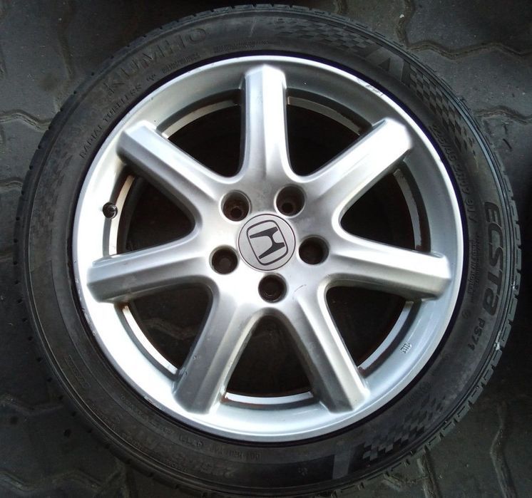 Jantes Honda R17 com pneus 225/45 furação 5 x 114.3