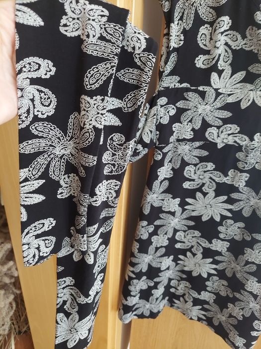 Sukienka czarna w kwiaty rozm 38 Orsay