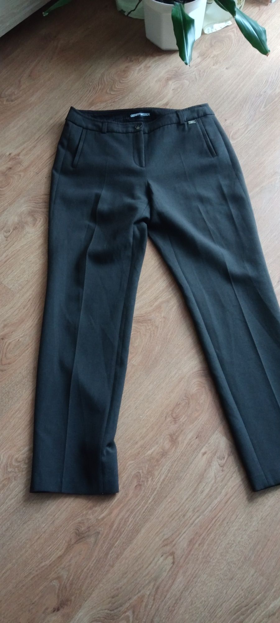 Spodnie z kantem Gerry Weber