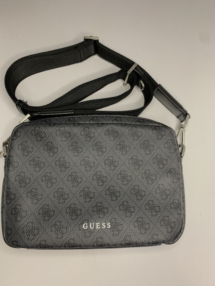 Сумка Мессенжер Guess