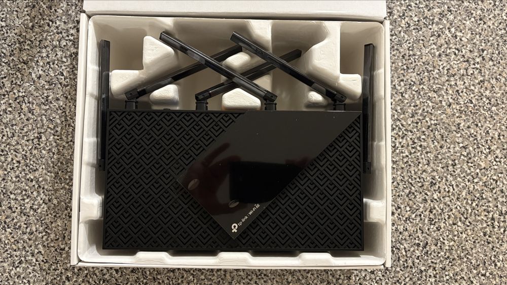 TP-Link AXE 75 AXE5400 Archer NOVO