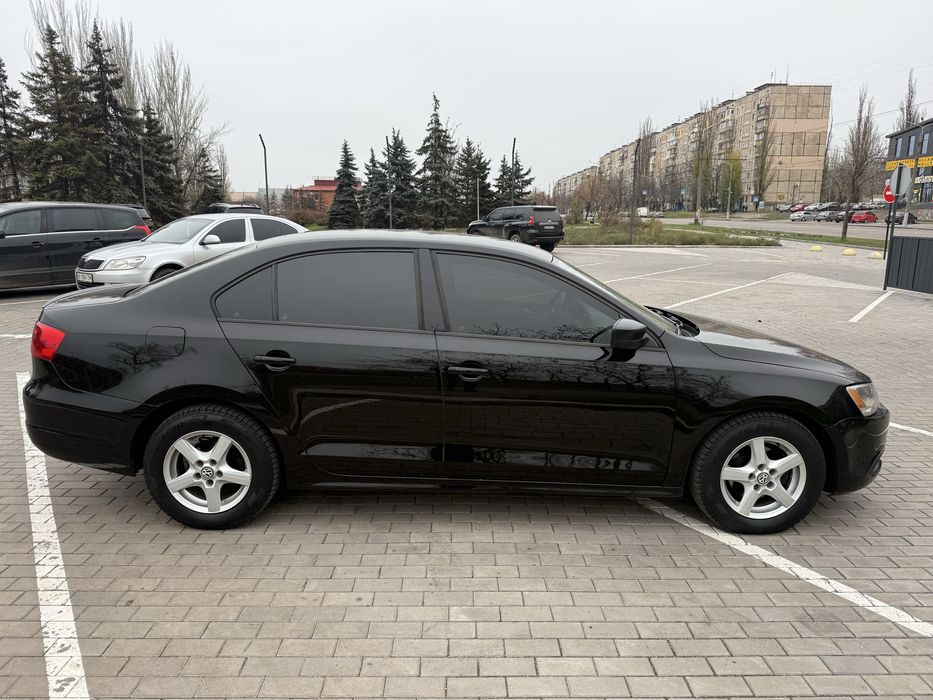 Продам джету 2012 года 2.0  газ бензин