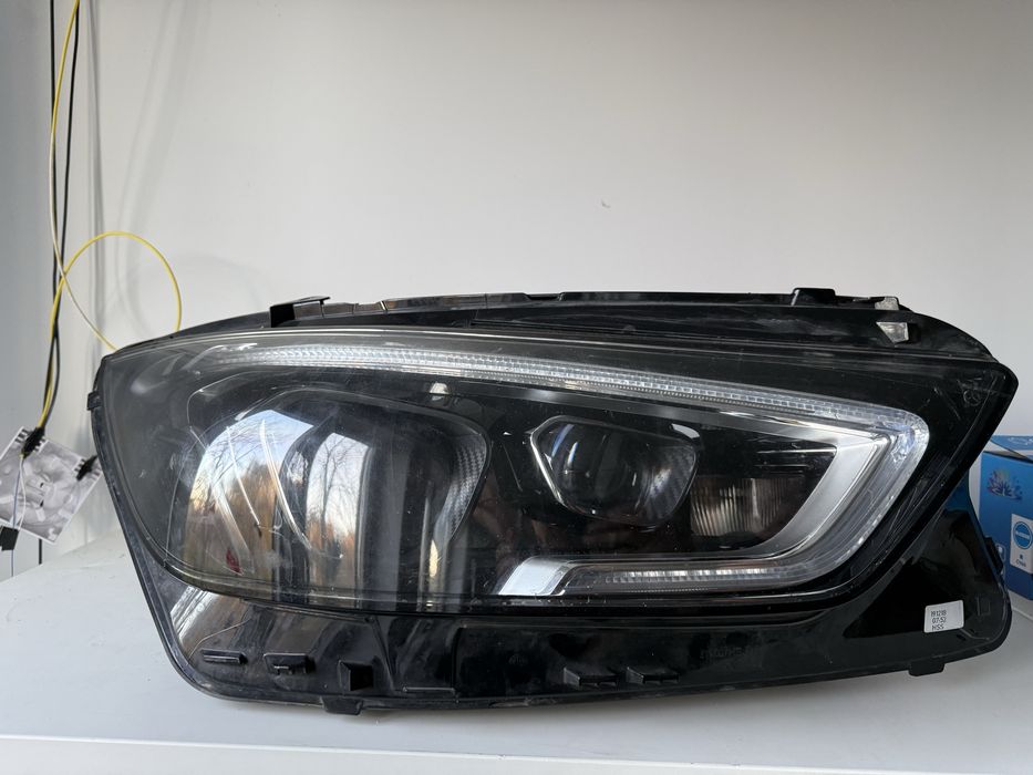 Reflektor prawy Mercedes x290 Amg GT 4door