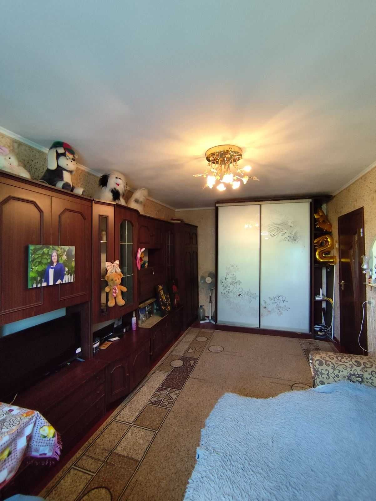 № 13681 - 1 к. квартира, Польова, Космонавтів, 5/9 пов., цегла