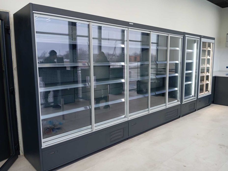 Гастрономічна вітрина в магазин, регали в наявності, колір графіт