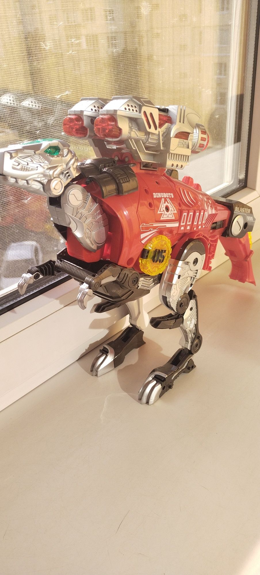 Трансформер Dinobots в хорошому стані