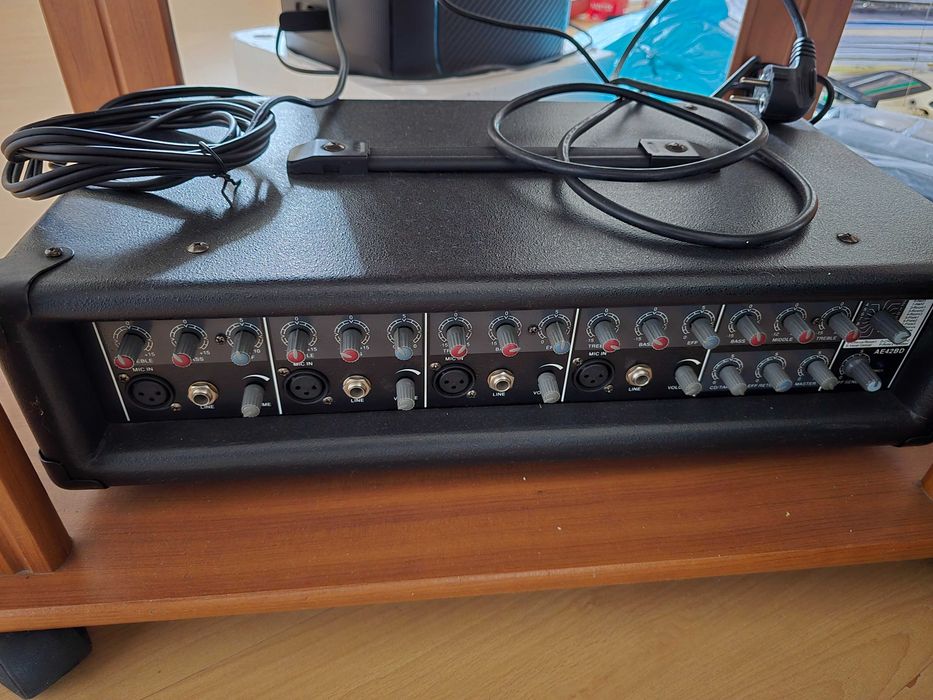 Amplificador 4 canais + colunas