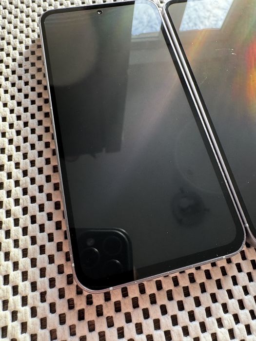 Samsung S23 FE 128 в крутих станах