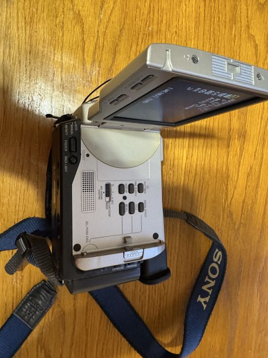Kamera Sony DCR-TRV8E