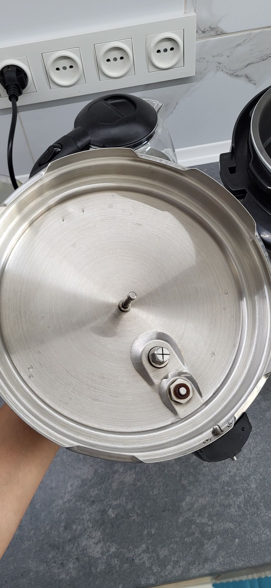 Мультиварка-скороварка-пароварка  ROTEX REPC53-B , 900 Вт