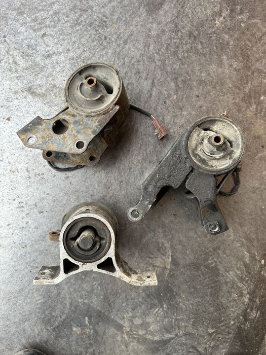 Подушка двигуна кронштейн кріплення акпп Nissan Murano Z50 3.5i 02-08