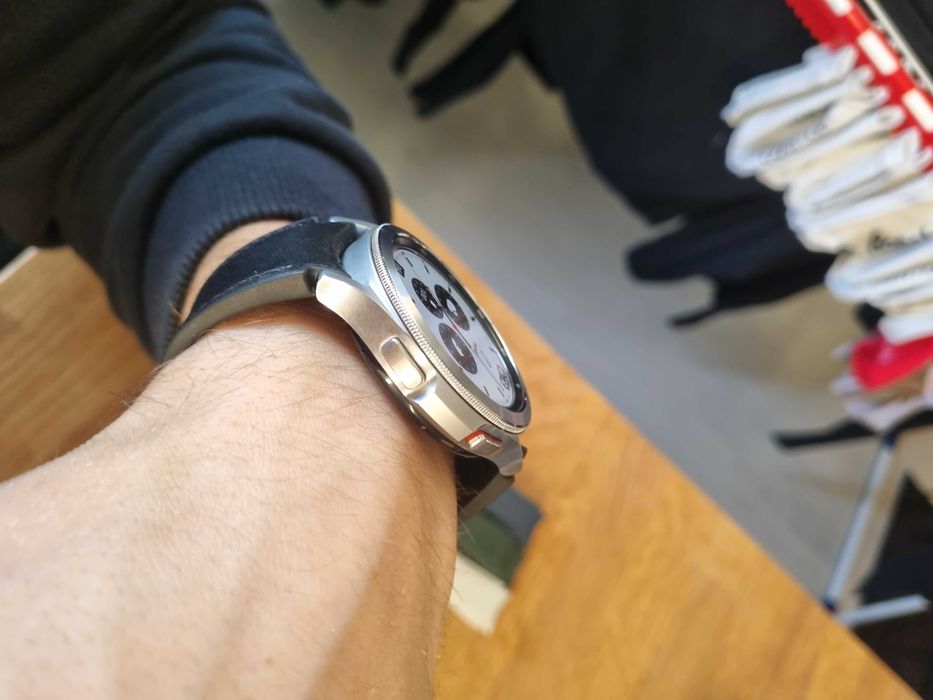 Samsung galaxy watch classic 4 LTE + 3 skórzane paski samsunga