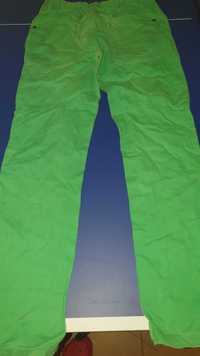Zielone bawełniane spodnie chłopięce 152 cm